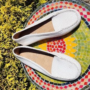 NWOT, Aerosoles StitchNTurn Flats